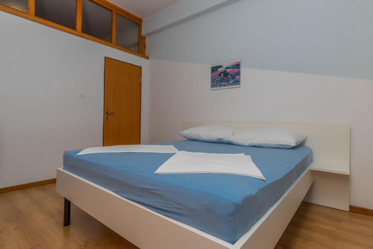 Apartman Lux1 Selce Exteriör bild